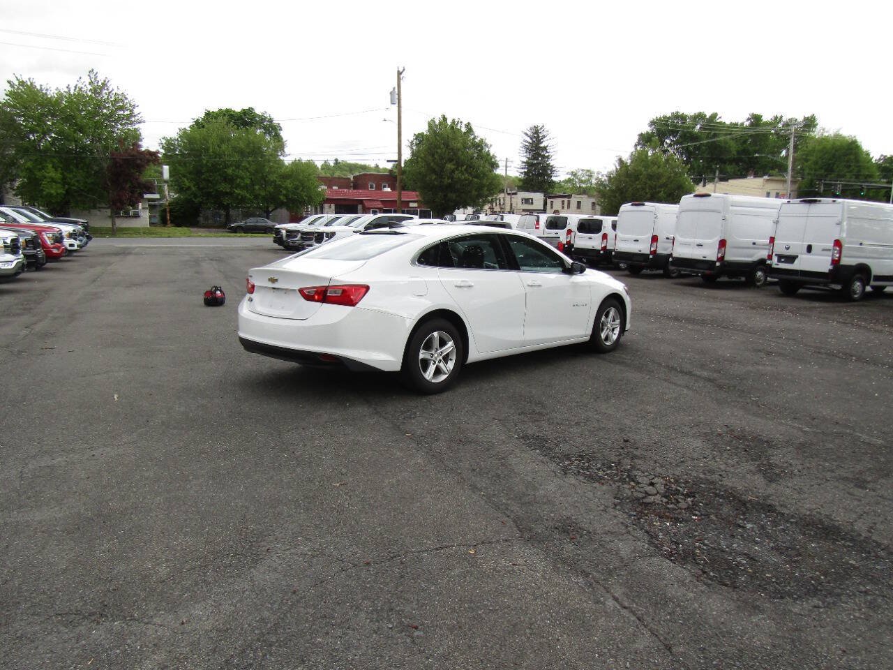 Used 2022 Chevrolet Malibu LS w/ LPO, Floor Liner Package FWD image 32