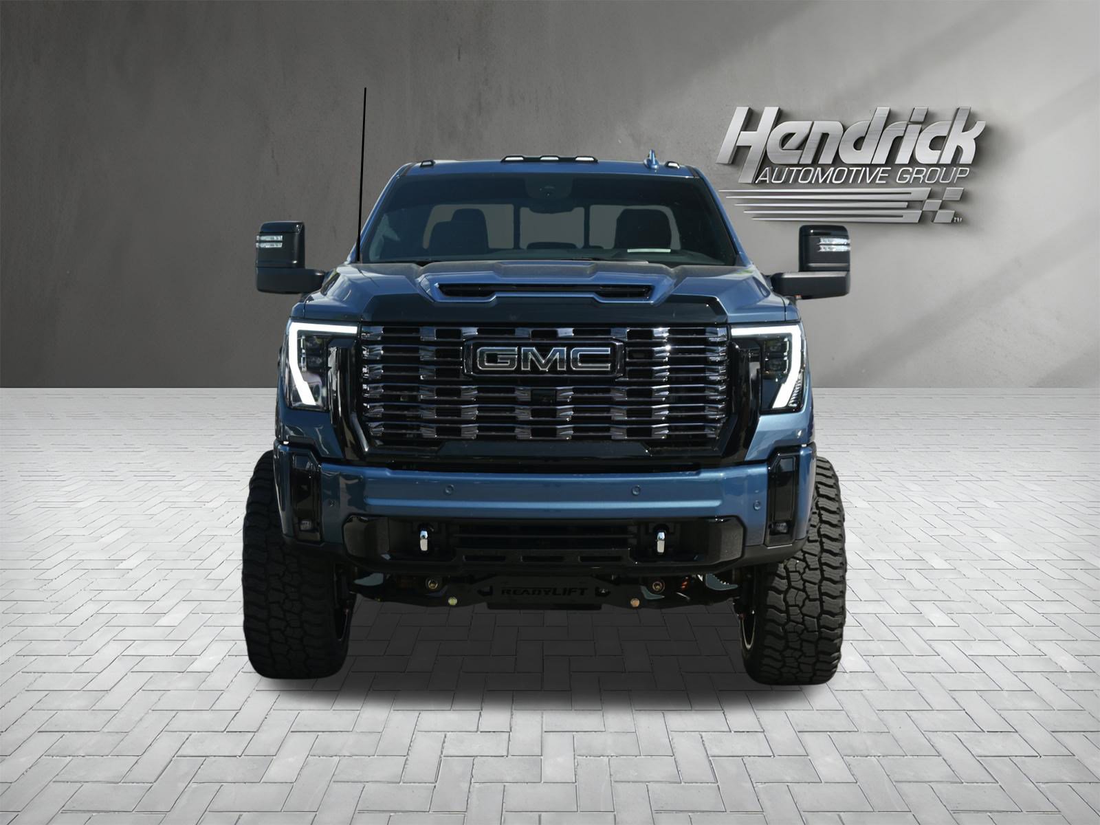 Used 2025 GMC Sierra 2500 Denali Ultimate AWD/4WD image 3