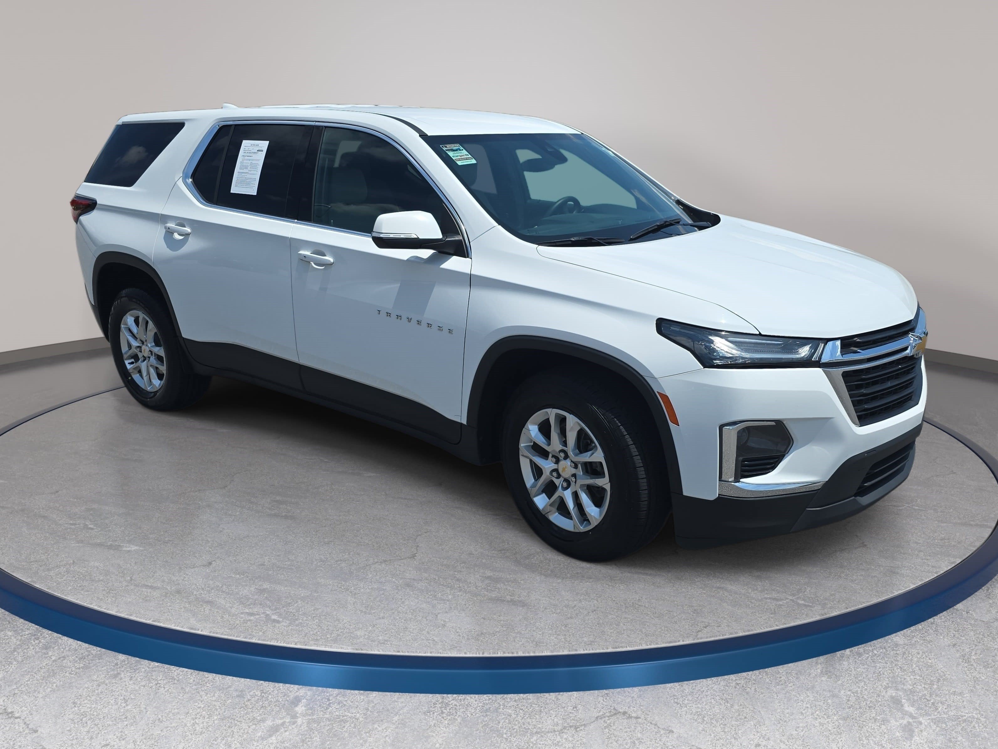 Used 2023 Chevrolet Traverse LS AWD/4WD image 3