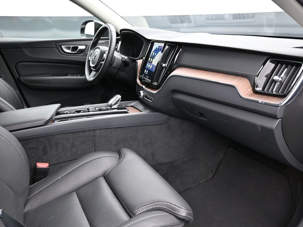 Used 2024 Volvo XC60 T8 Ultimate w/ Climate Package AWD/4WD image 19