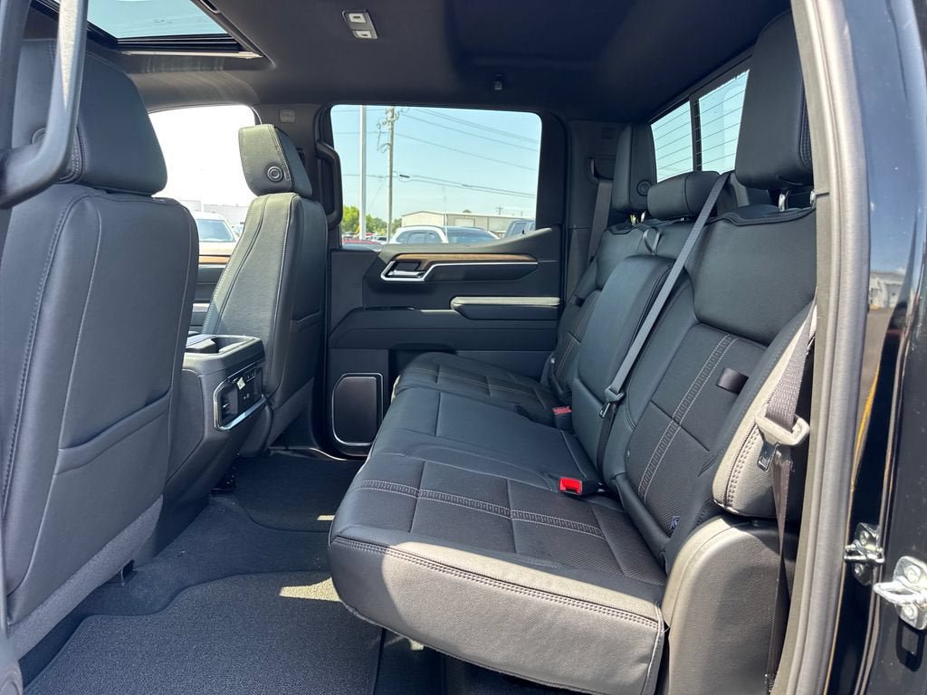 New 2026 Chevrolet Silverado 1500 High Country w/ Midnight Edition AWD/4WD image 14