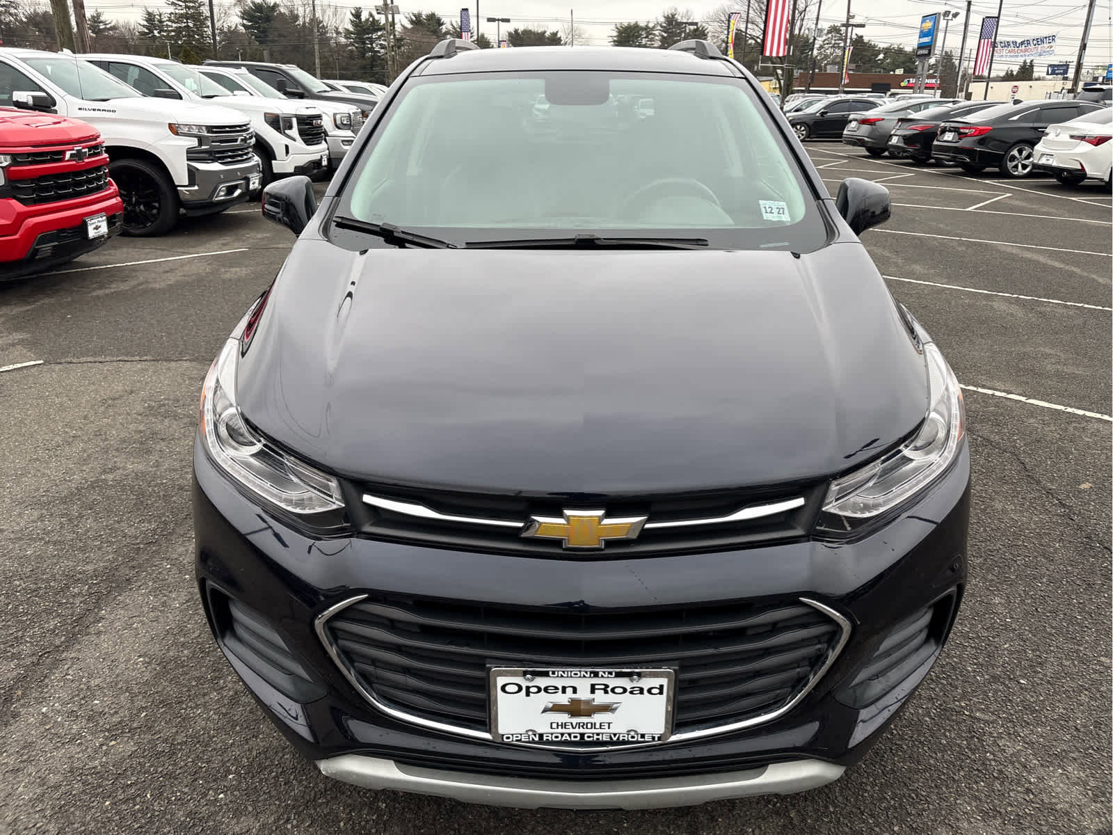 Used 2022 Chevrolet Trax LT w/ Driver Confidence Package image 2