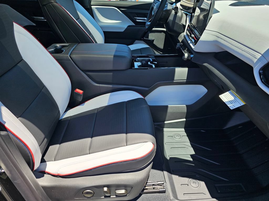 New 2026 Chevrolet Silverado EV 4x4 Crew Cab image 10