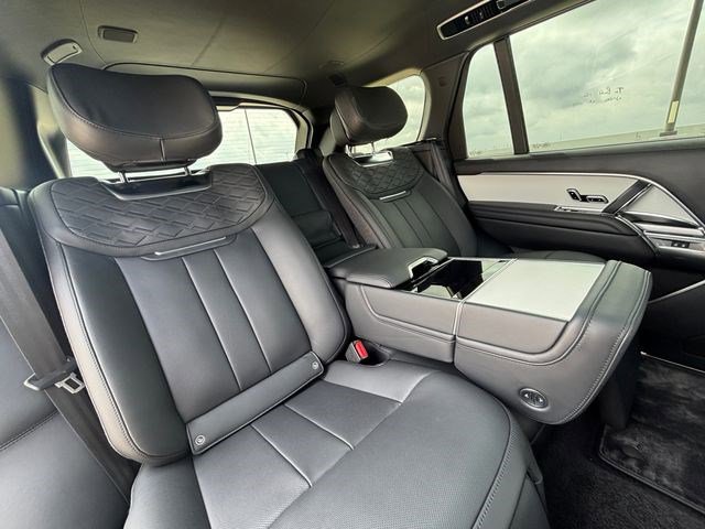 Used 2023 Land Rover Range Rover SV AWD/4WD image 20