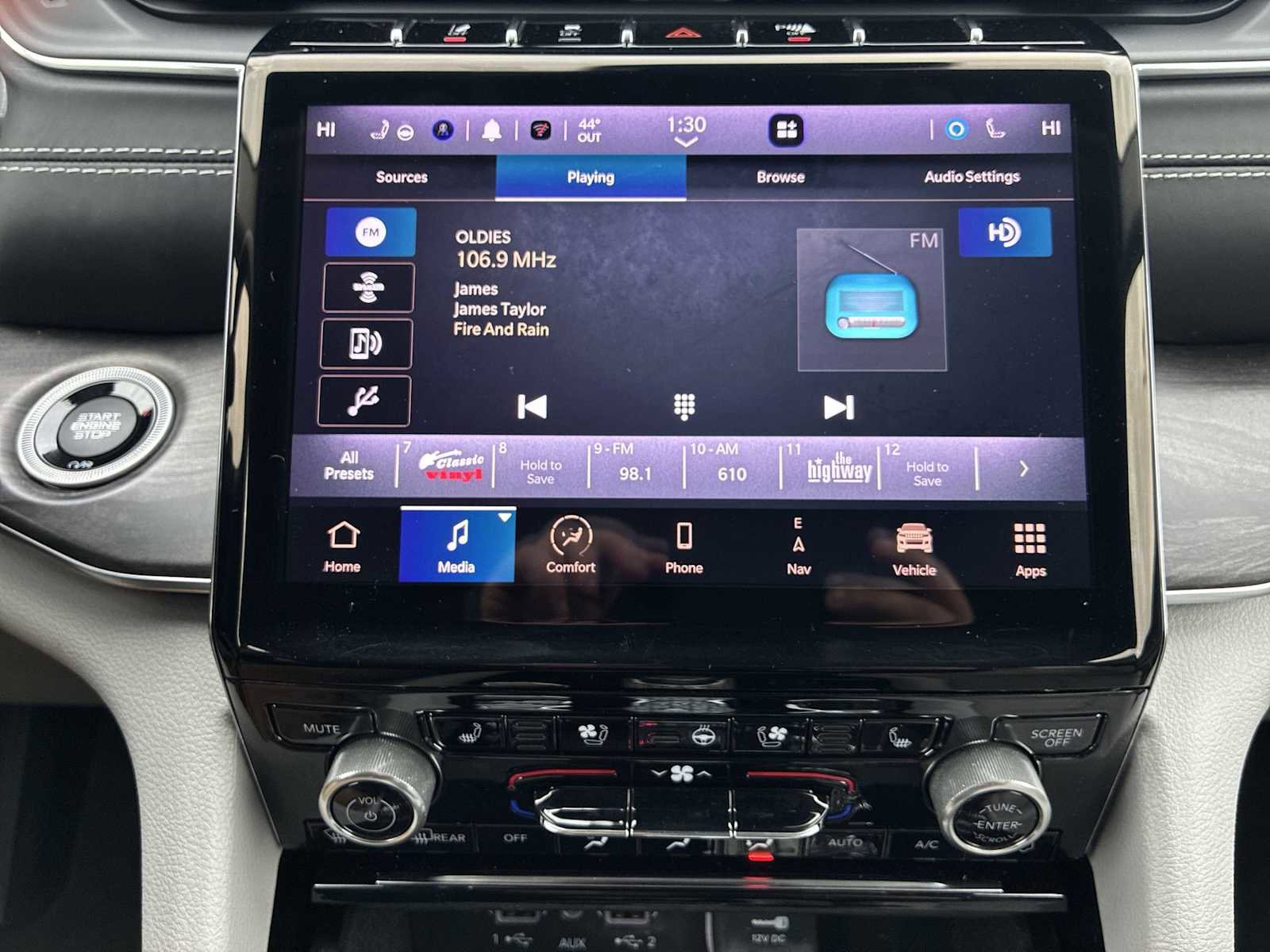 Used 2022 Jeep Grand Cherokee L Overland w/ Advanced Protech Group III image 13