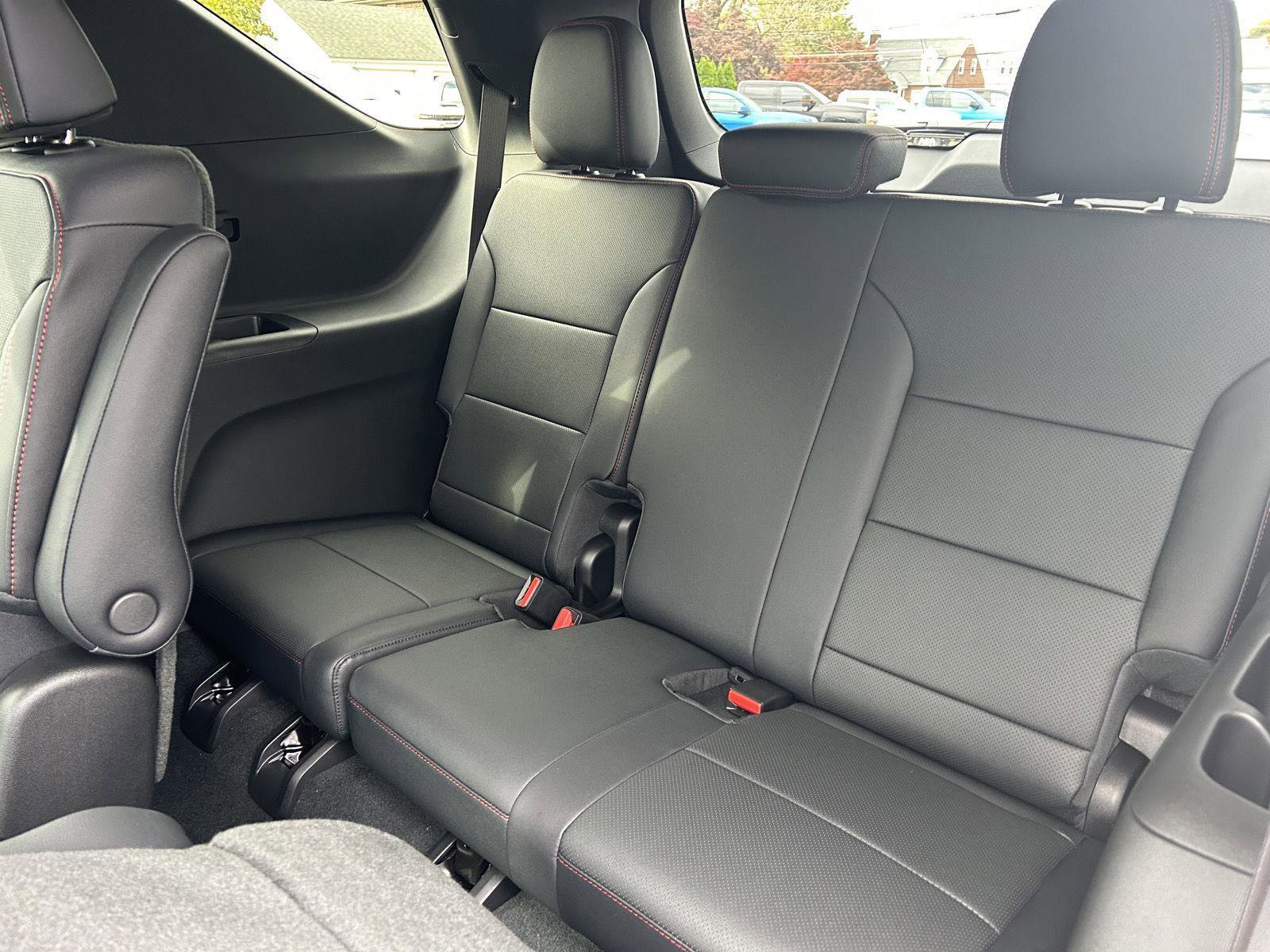 New 2026 Chevrolet Traverse Z71 w/ Driver Confidence Package image 31