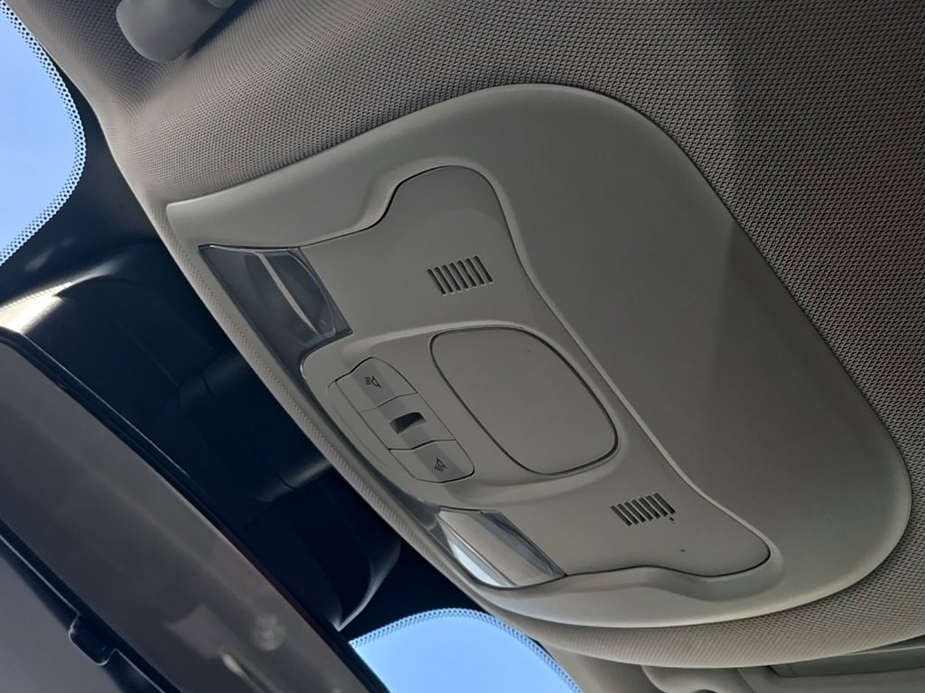 Certified 2019 Jeep Renegade Latitude image 25