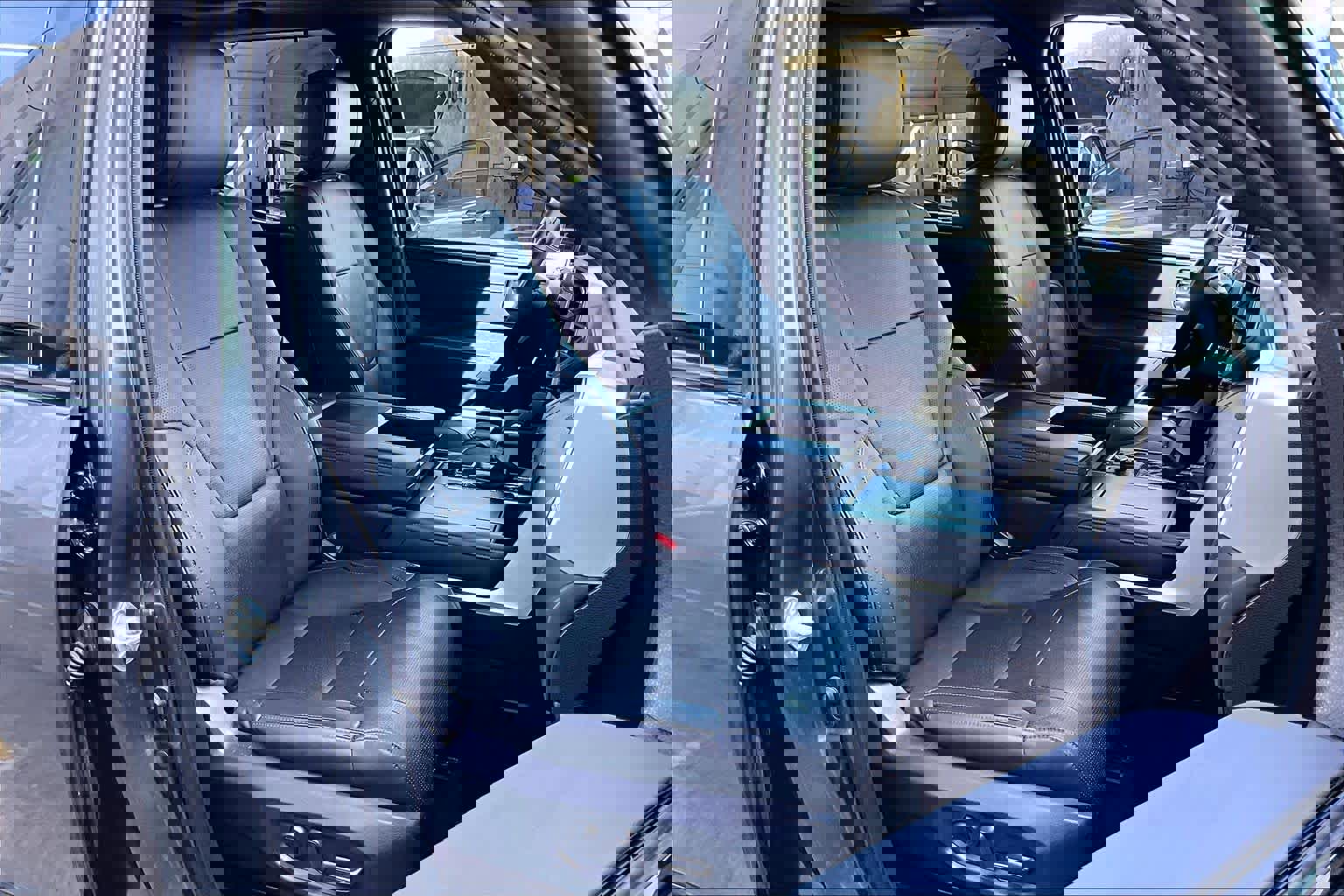 Used 2023 Toyota Tundra Platinum image 9