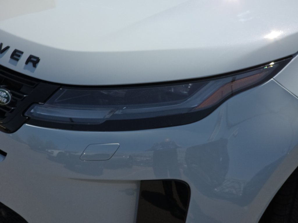 Certified 2025 Land Rover Range Rover Evoque S AWD/4WD image 33