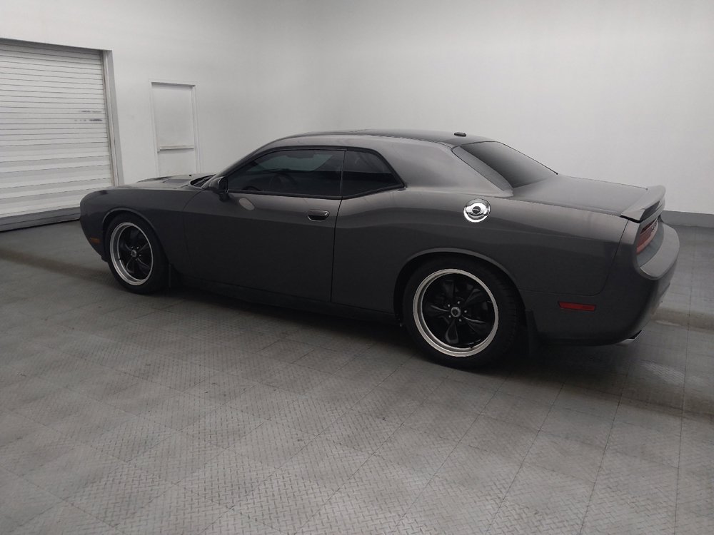 Used 2014 Dodge Challenger SXT w/ Sport Appearance Package RWD image 3