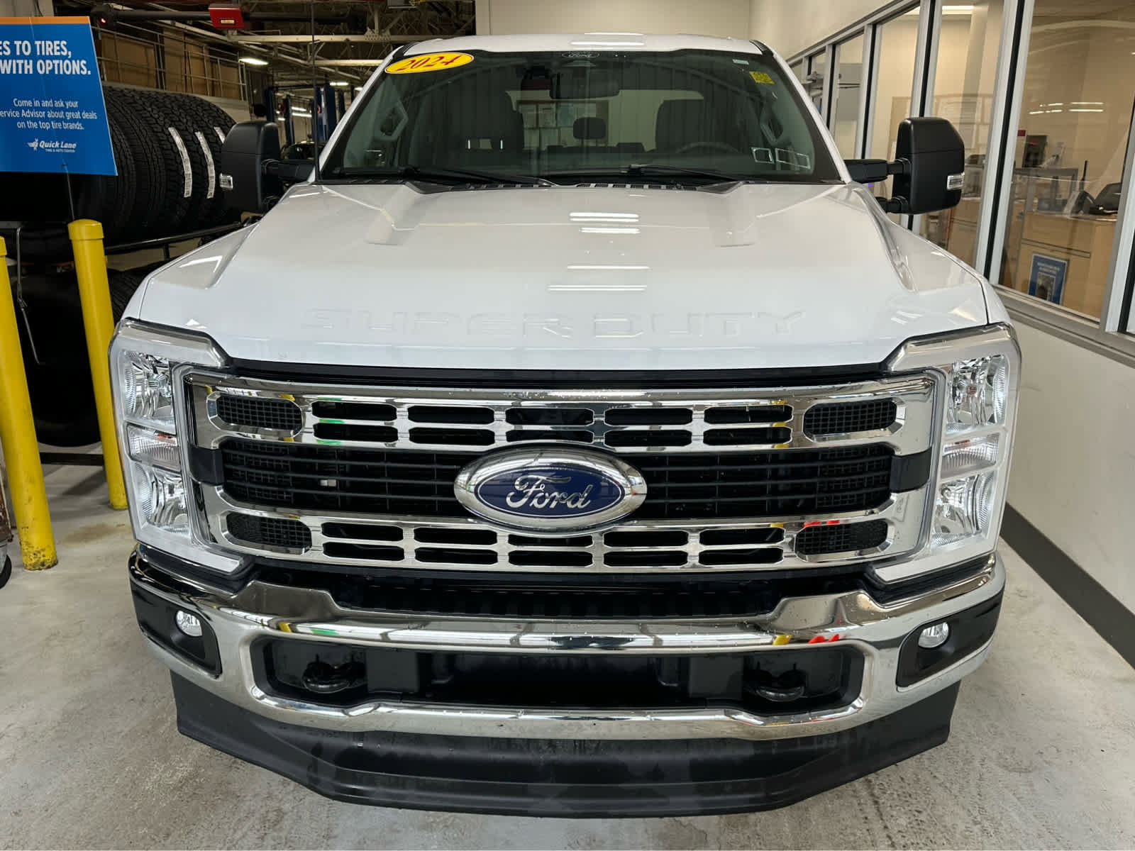 Used 2024 Ford F250 XLT image 2