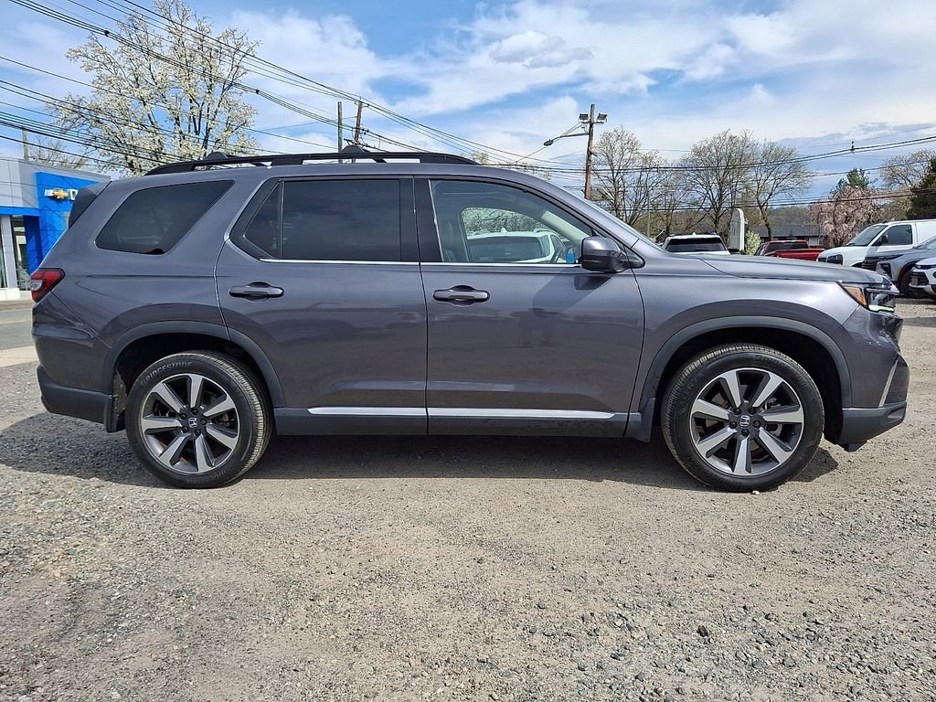 Used 2023 Honda Pilot Touring image 7