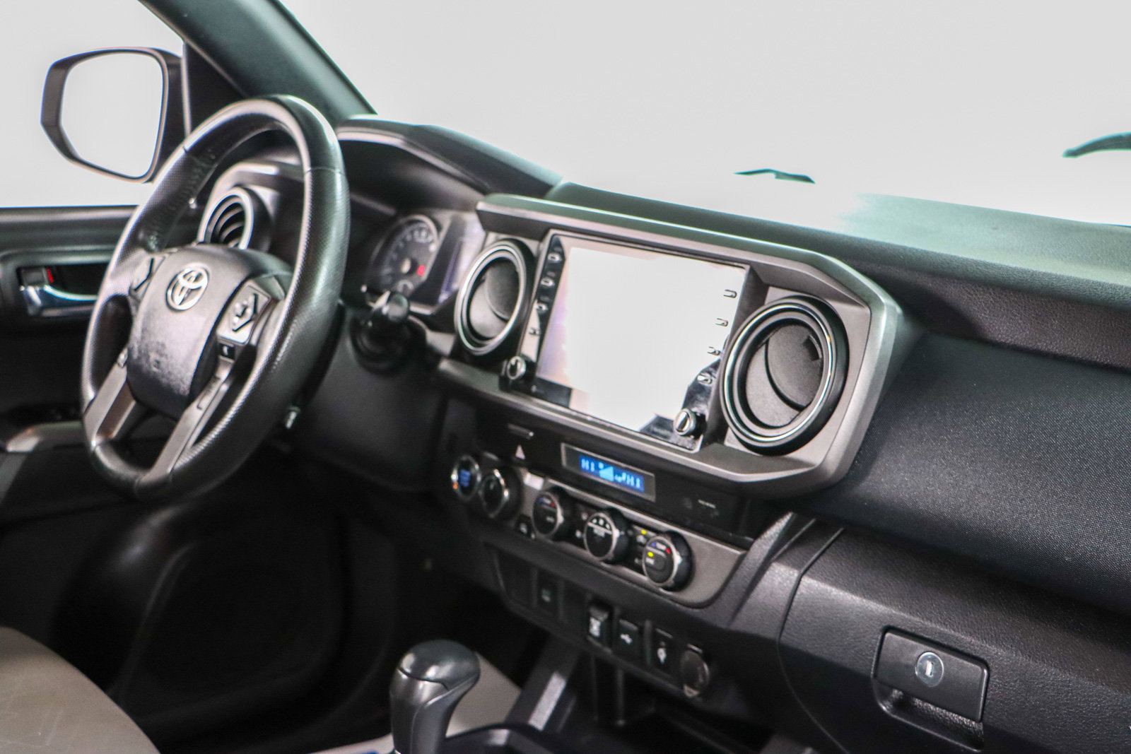Used 2023 Toyota Tacoma TRD Sport image 27