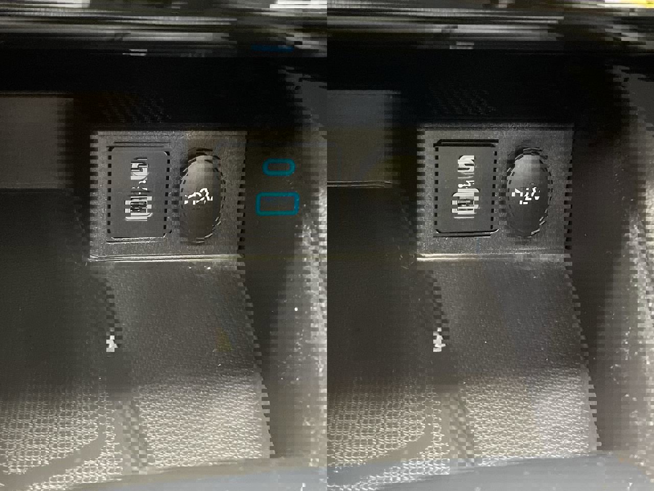 Certified 2022 Ford Escape SEL w/ SEL Stealth AWD Package image 24