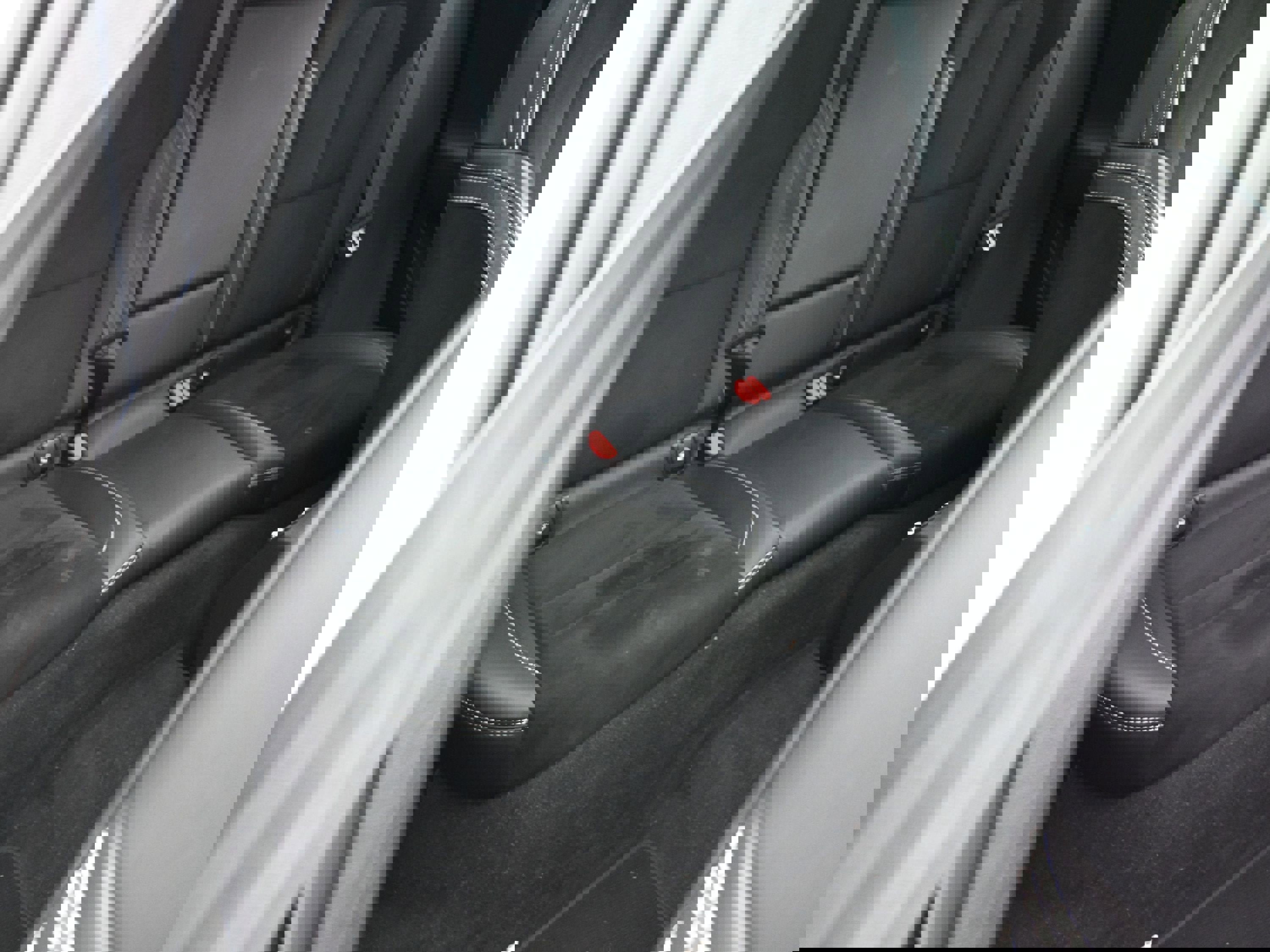 Used 2022 Volvo XC40 T5 R-Design image 84