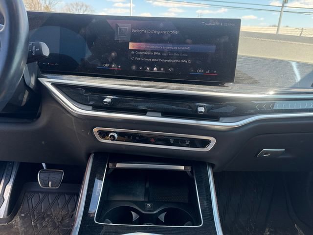 Used 2024 BMW X5 xDrive40i w/ M Sport Package image 11