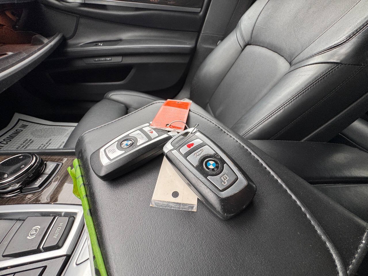 Used 2014 BMW 750Li xDrive AWD/4WD image 25