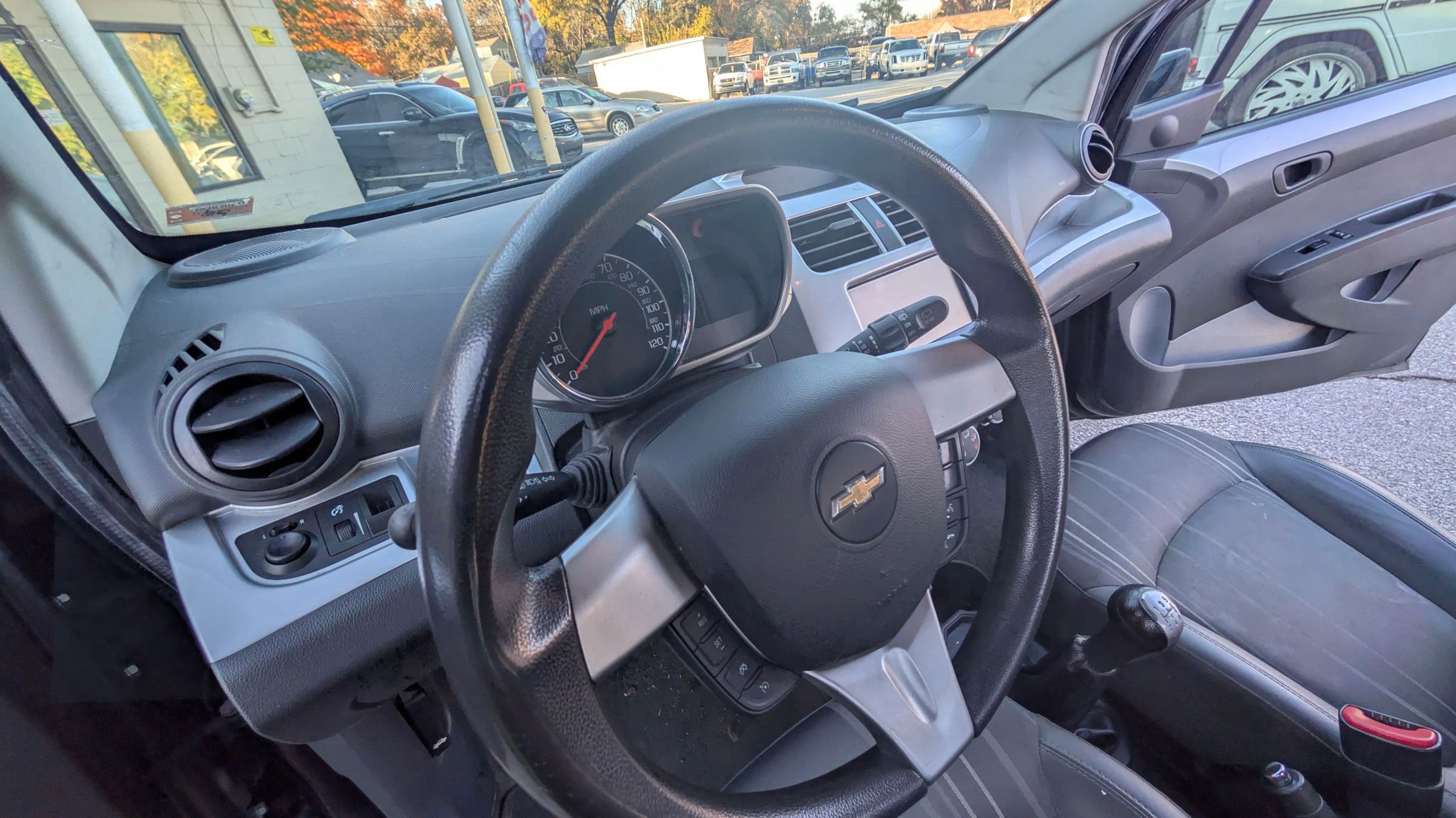 Used 2015 Chevrolet Spark LT image 17