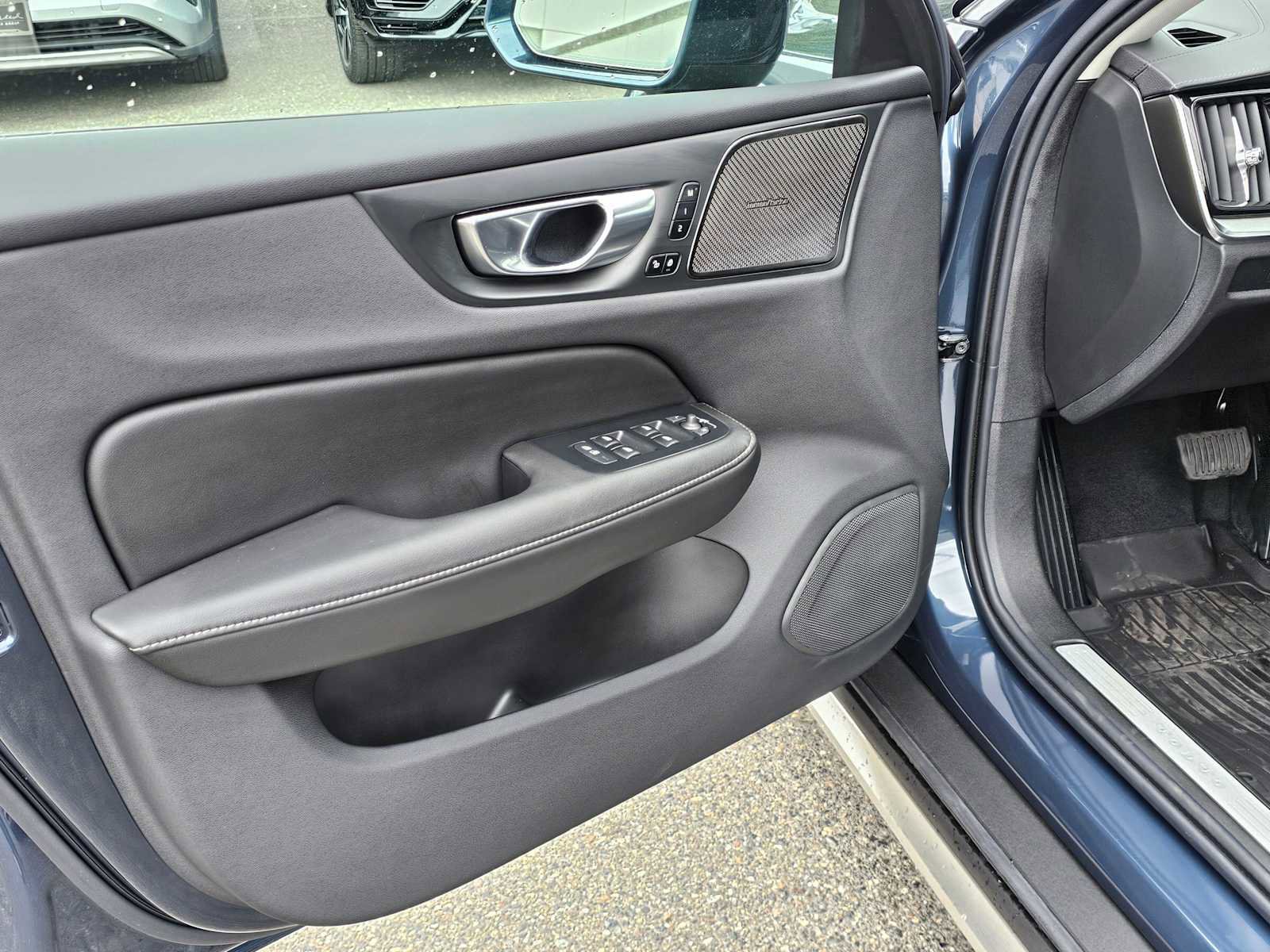 New 2026 Volvo V60 B5 Cross Country Ultra w/ Climate Package image 20