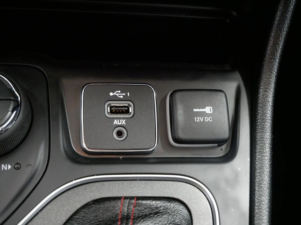 Certified 2022 Jeep Cherokee Trailhawk w/ Comfort/Convenience Group image 40