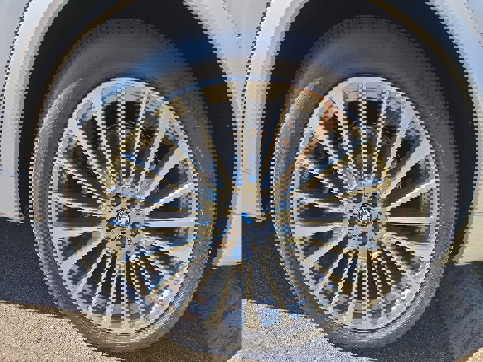 Used 2026 BMW X7 xDrive40i w/ Executive Package image 9