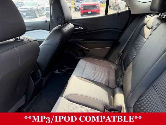 Used 2025 Chevrolet Trax LT w/ LT Convenience Package image 17