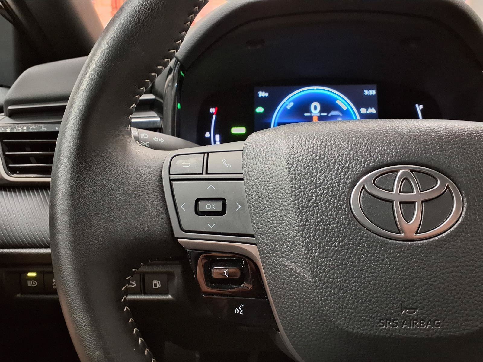 Used 2025 Toyota Camry SE FWD image 28