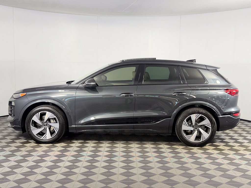 Used 2025 Audi Q6 e-tron Prestige w/ 20" Wheel Package AWD/4WD image 10