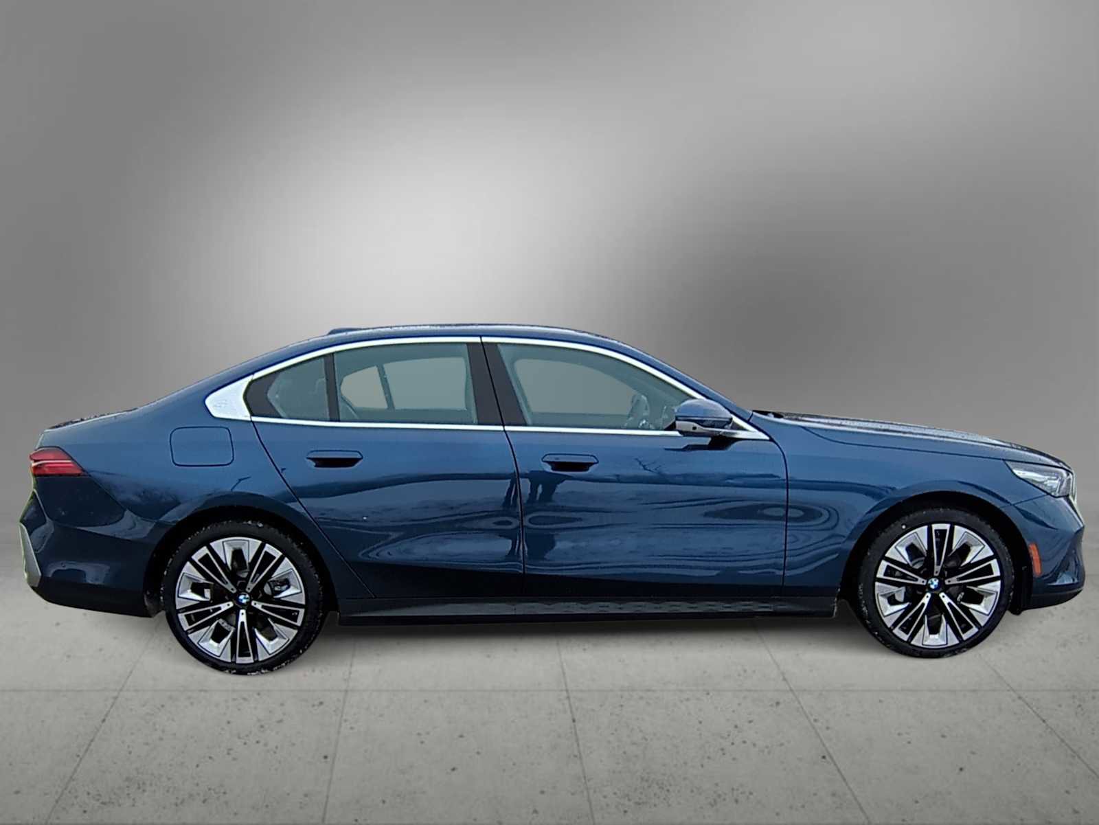 New 2026 BMW 530i xDrive 530i xDrive image 9