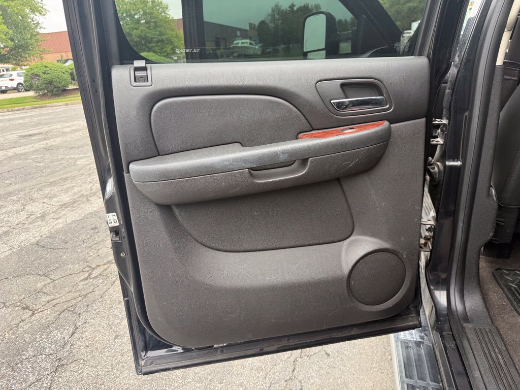 Used 2013 GMC Sierra 3500 SLT AWD/4WD image 23