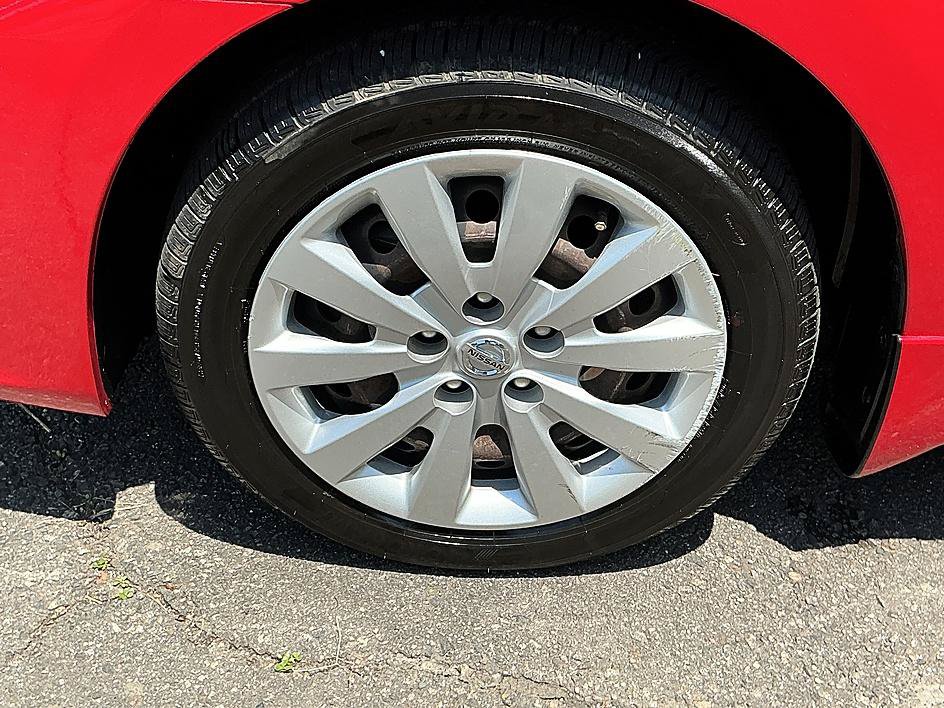 Used 2017 Nissan Sentra SV w/ Driver's Assist Package FWD image 8