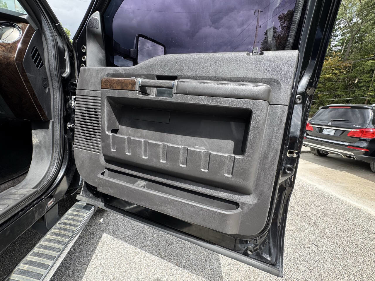 Used 2016 Ford F350 Platinum w/ Snow Plow Prep Package image 22