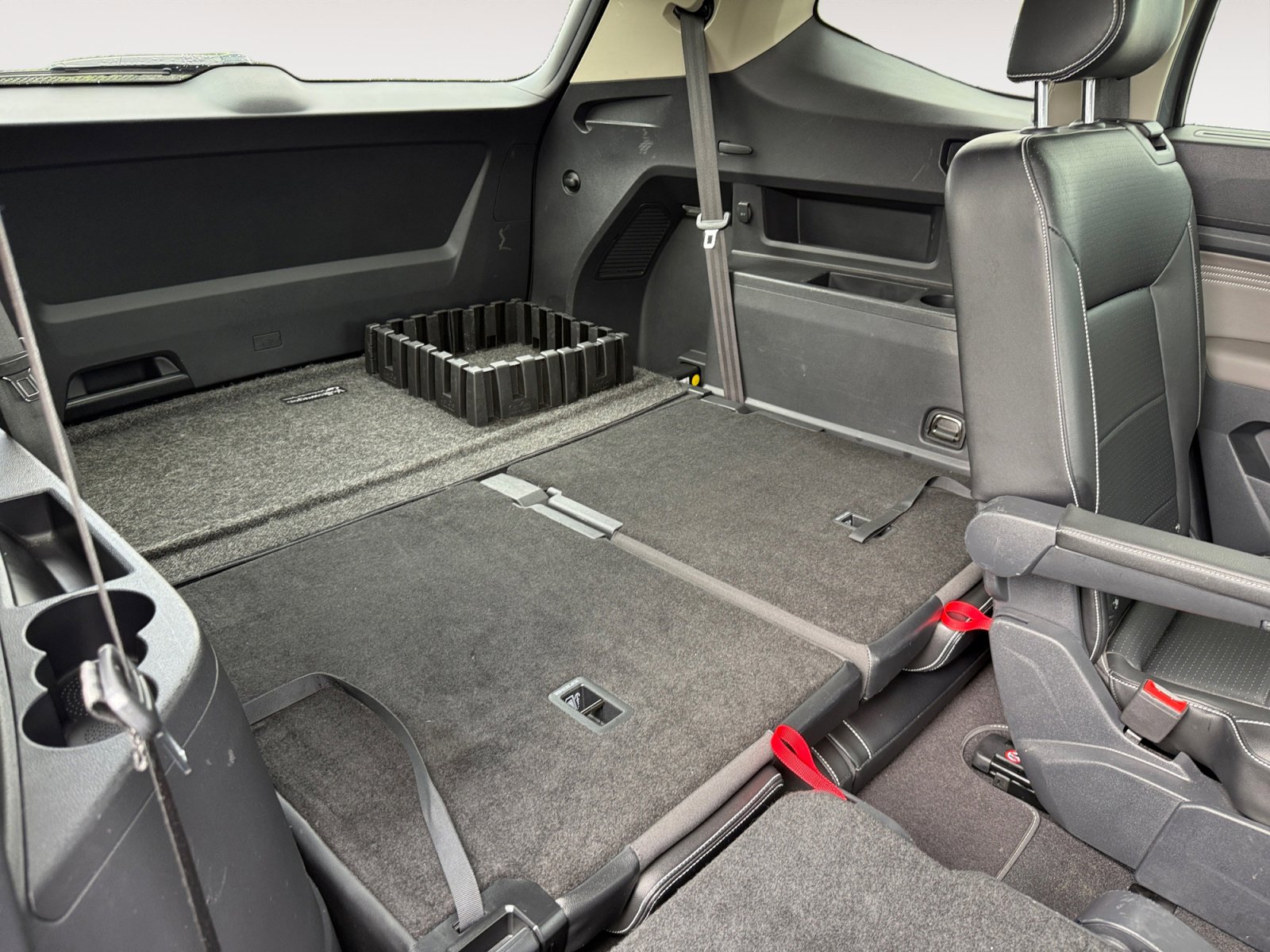 Used 2022 Volkswagen Atlas SE image 19