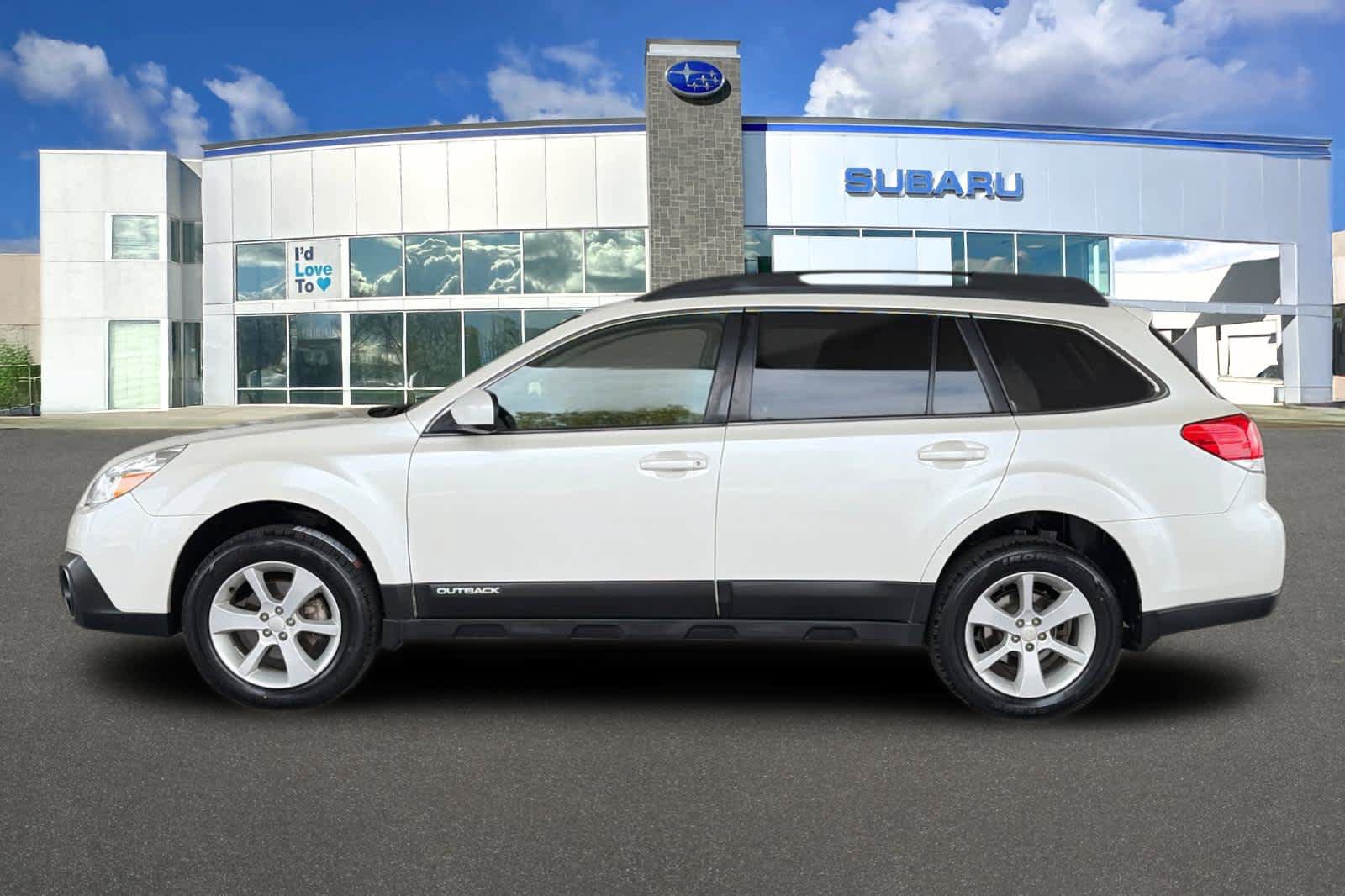 Used 2014 Subaru Outback 2.5i Premium AWD/4WD image 9