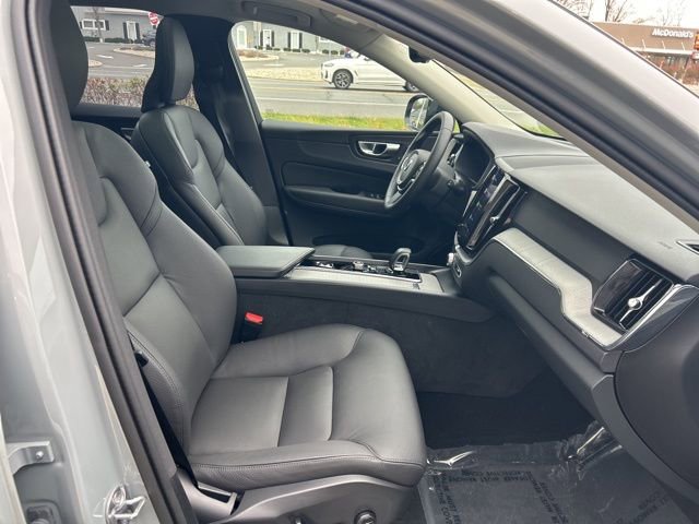 Certified 2025 Volvo XC60 B5 Plus image 15