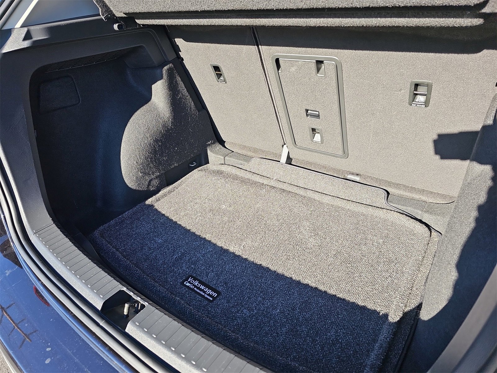 Used 2023 Volkswagen Taos SE w/ Panoramic Sunroof Package image 12