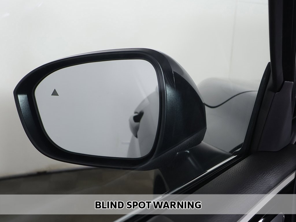 New 2025 Mitsubishi Outlander SE image 7