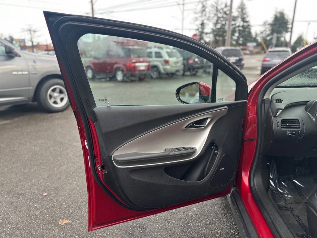 Used 2013 Chevrolet Volt Premium w/ Premium Trim Package FWD image 11