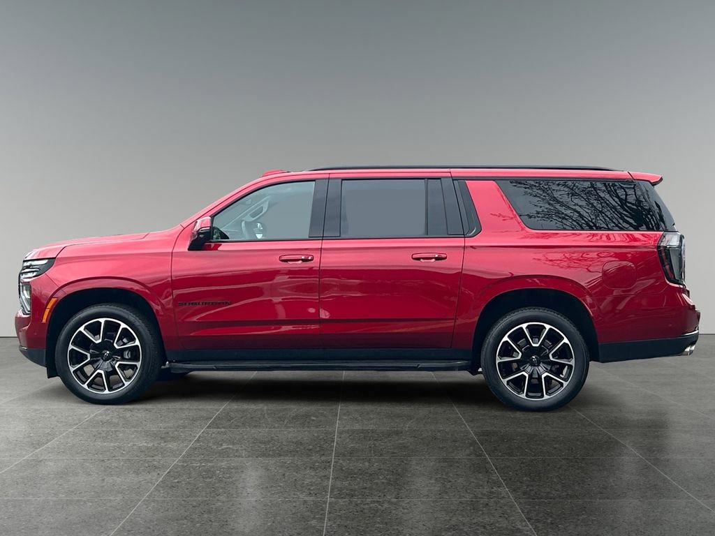 Used 2025 Chevrolet Suburban RST w/ Comfort Package AWD/4WD image 4