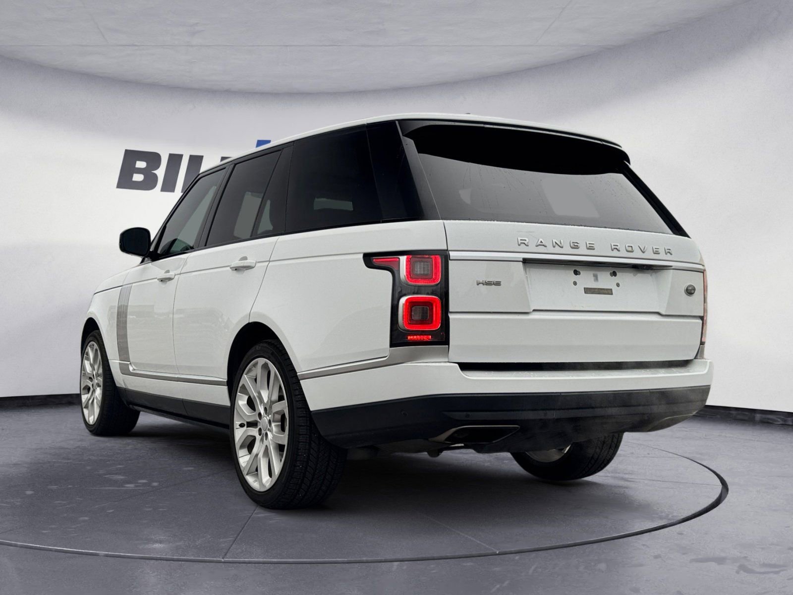 Used 2018 Land Rover Range Rover HSE image 3