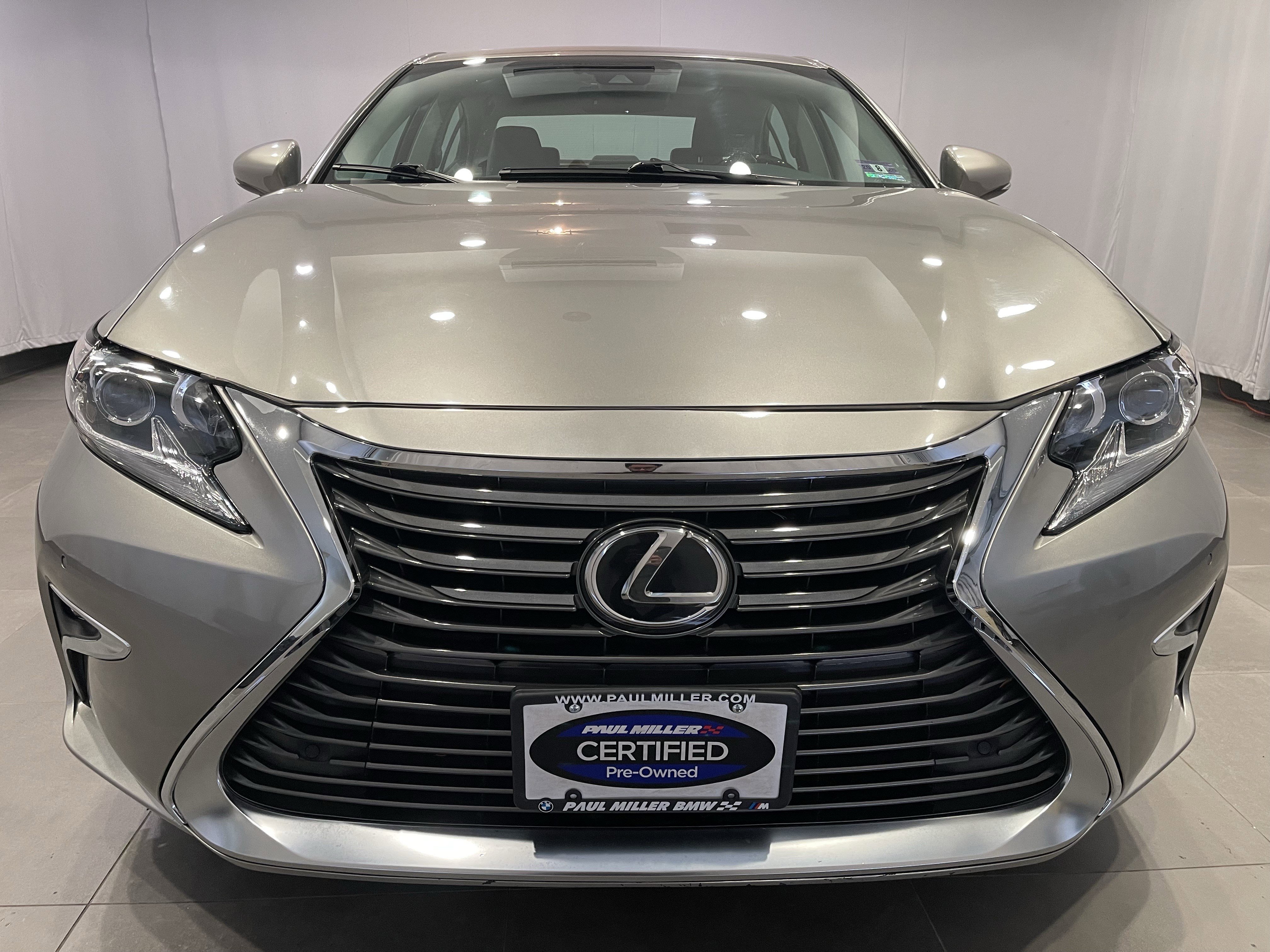 Used 2018 Lexus ES 350 w/ Premier Package FWD image 2
