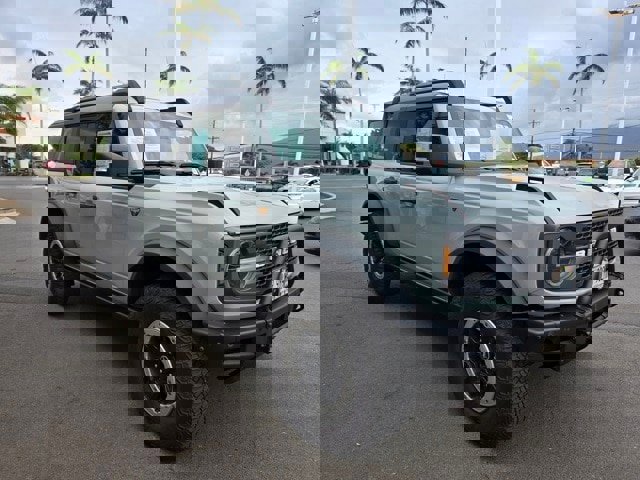 Used 2022 Ford Bronco Badlands image 7