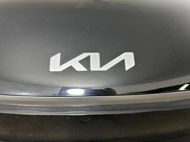 Used 2024 Kia EV9 Wind image 9