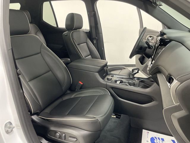 Used 2023 Chevrolet Traverse Premier w/ LPO, Cargo Package image 27