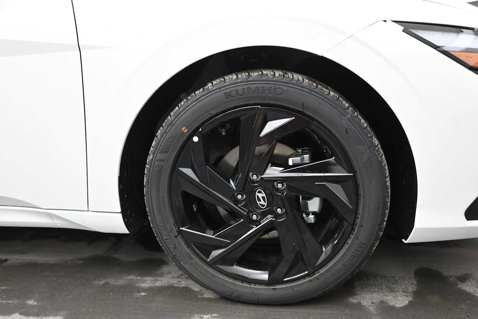 New 2026 Hyundai Elantra SEL Sport FWD image 10
