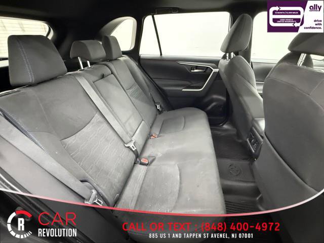 Used 2022 Toyota RAV4 SE w/ Convenience Package image 42