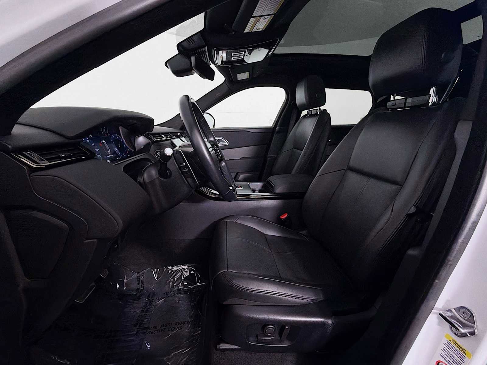 Certified 2025 Land Rover Range Rover Velar Dynamic SE image 11