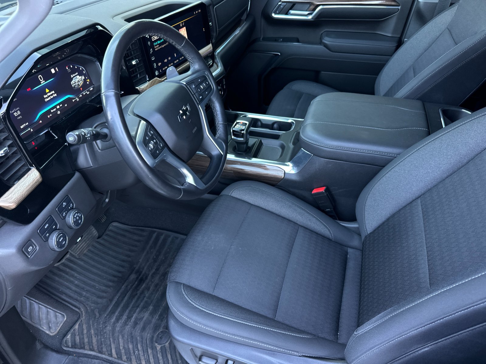Used 2023 Chevrolet Silverado 1500 RST AWD/4WD image 10