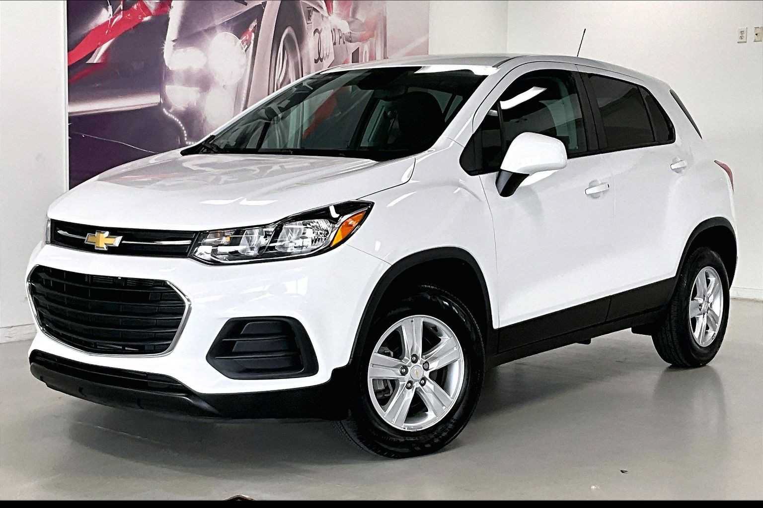 Used 2022 Chevrolet Trax LS w/ Tint and Cruise Package
