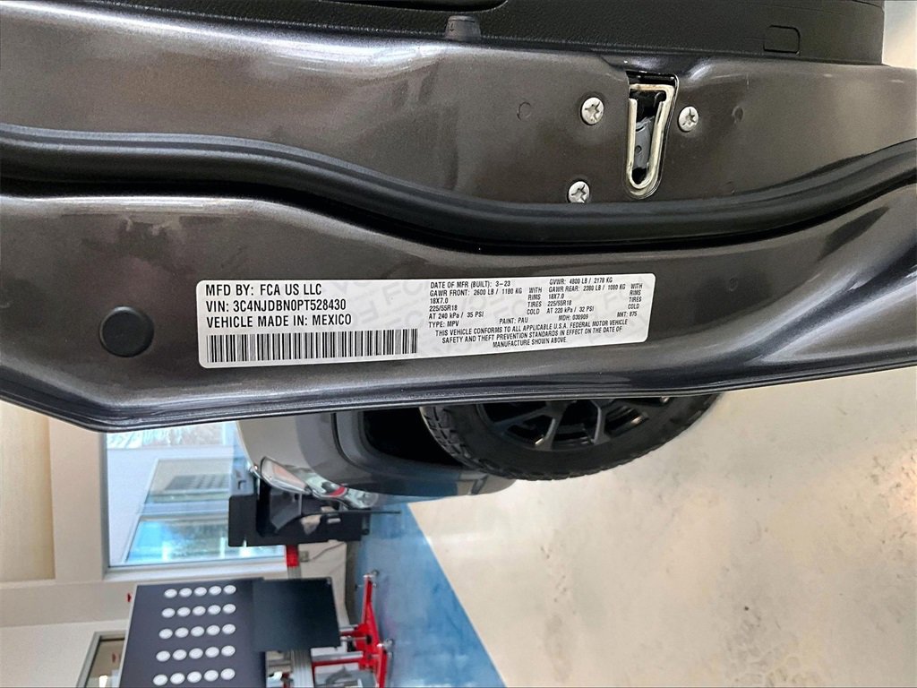 Used 2023 Jeep Compass Altitude image 34